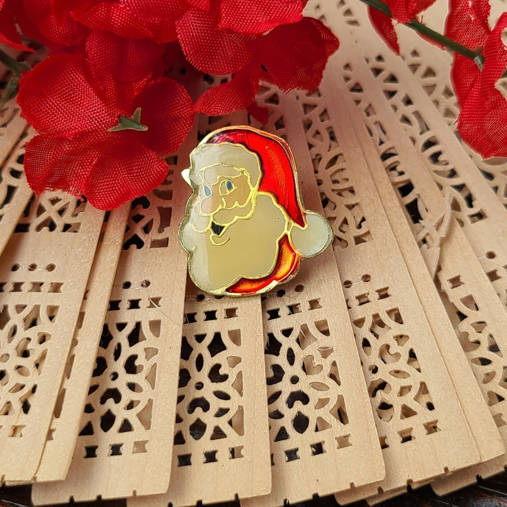 Unique Vintage Santa Claus Pin - Red and Gold - Picture 1 of 7